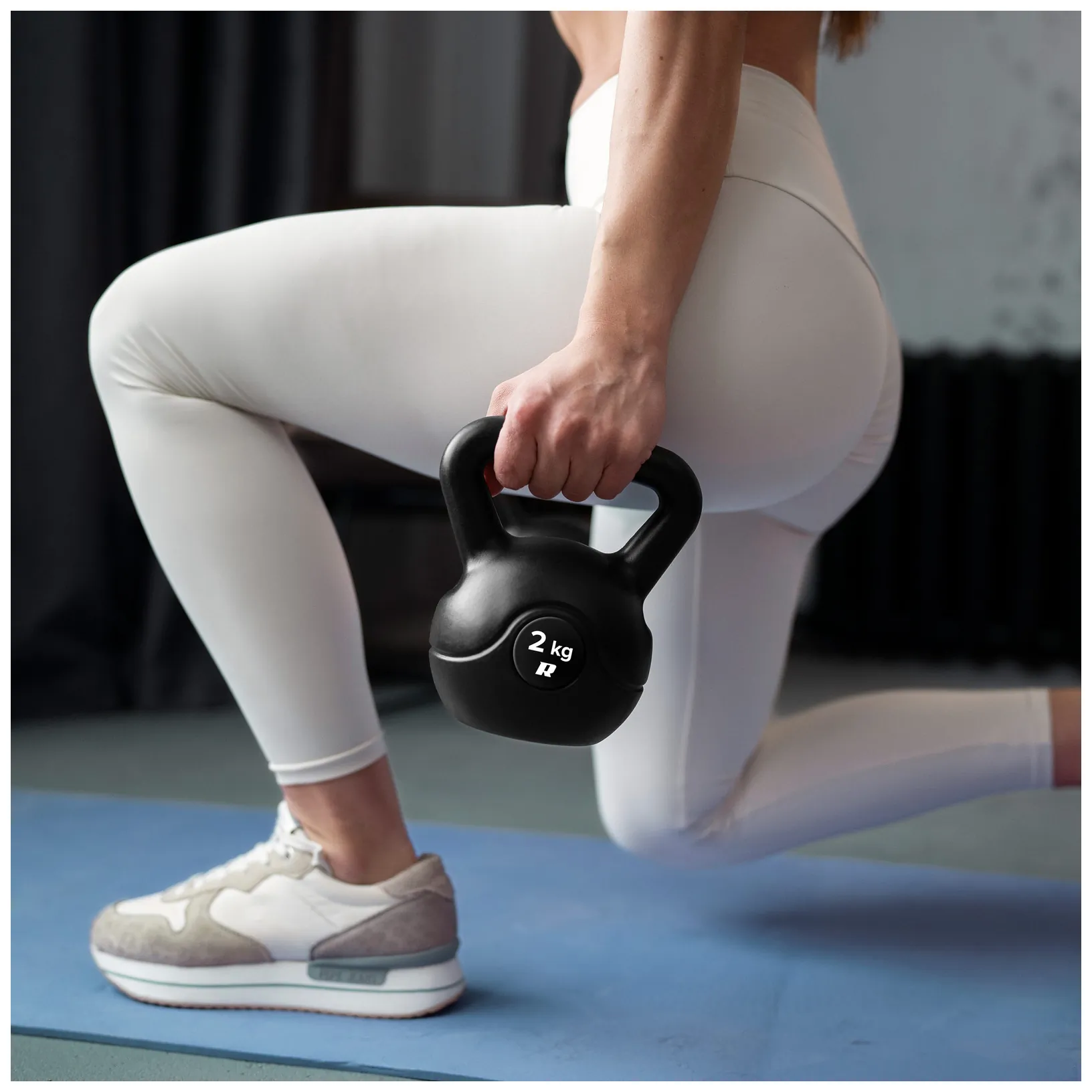 Kettlebell bitumiczny 4 kg REBEL ACTIVE - obrazek 2