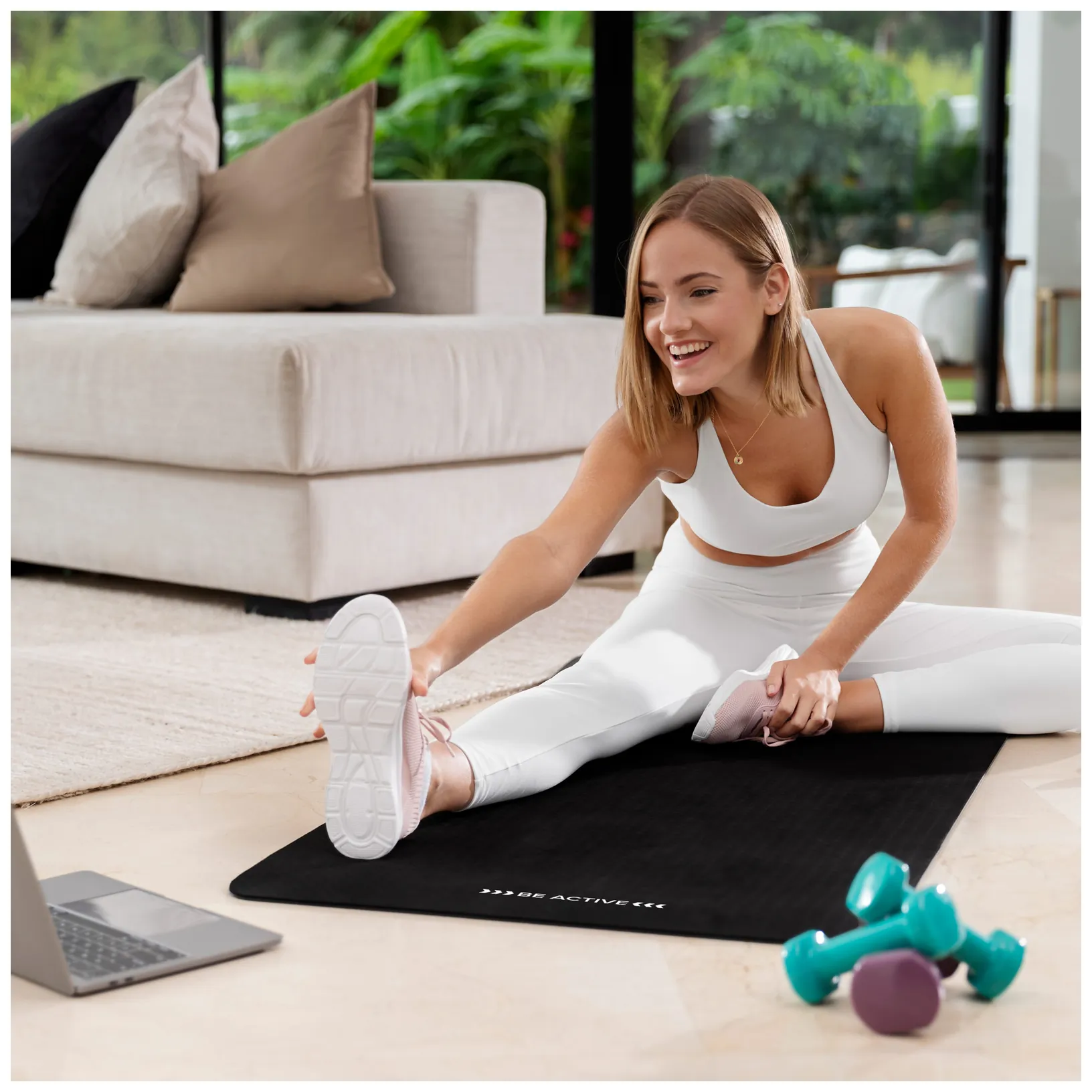 Mata gimnastyczna do ćwiczeń joga, pilates, fitness, 183x61cm, grubość 6mm, materiał TPE, czarna, REBEL ACTIVE - obrazek 6